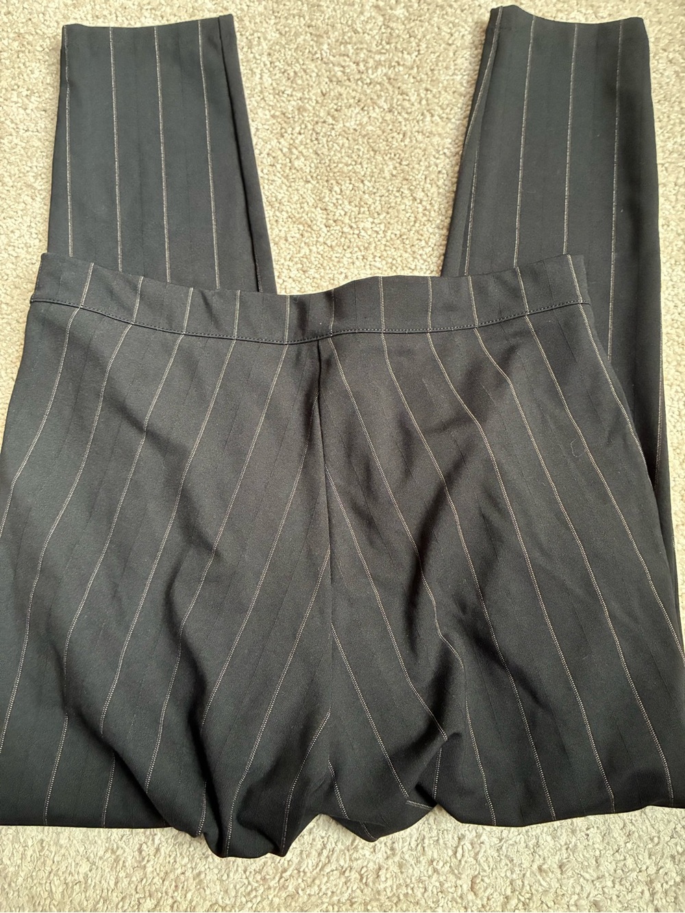 Hue pinstripe skimmer leggings - Picture 7 of 10